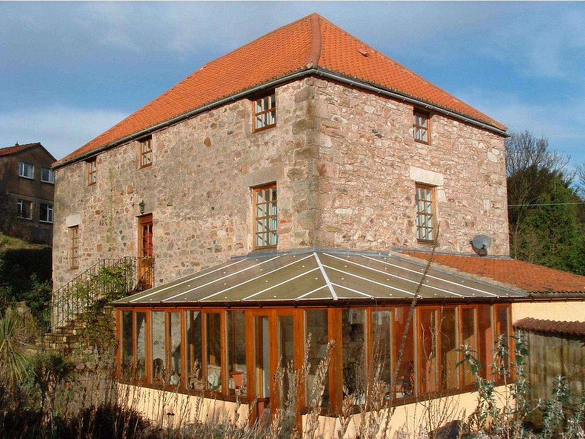 Bed and Breakfast The Old Mill Вулер Экстерьер фото